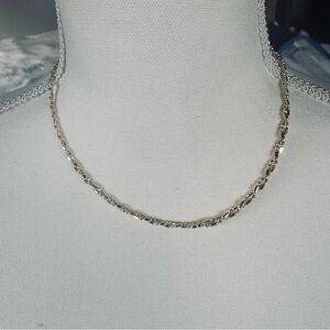 NWOT Solid 18 K Gold unique Twisted Link 16” Necklace - Stunning! 🤩